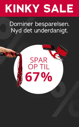Mørkegrå reklamegrafik med et rødt "KINKY SALE“-banner, teksten "Dominer besparelsen. Nyd det underdanigt.“ og en stor hvid cirkel med teksten "SPAR OP TIL 67%“. Der ses røde bondage-tilbehør og en hånd med en rød pisk; nederst er der en knap med teksten "Spar hardcore »."
